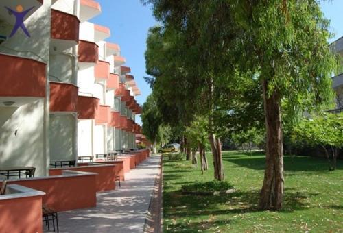 Aytac Kavakli Apart Motel 库古库俞 外观 照片